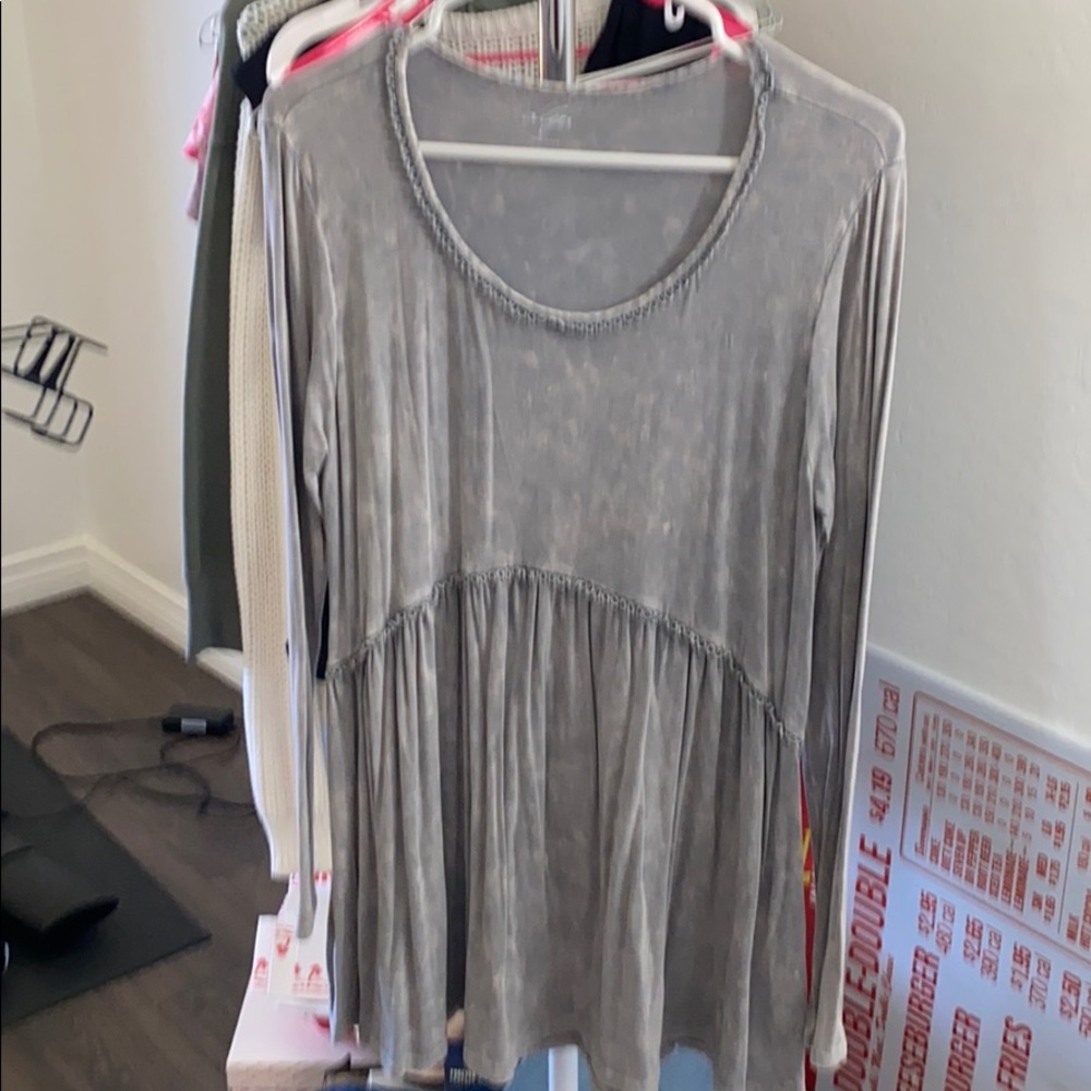 Brand new never worn cute blouse!